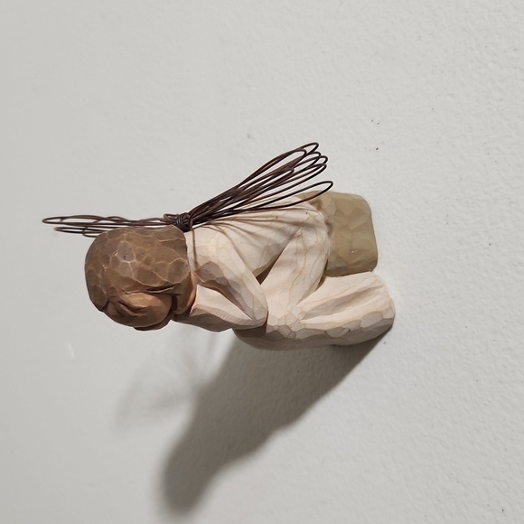 Willow Tree Figure Angel of Caring Demaco Susan Lordi 2001 - Picture 4 of 10